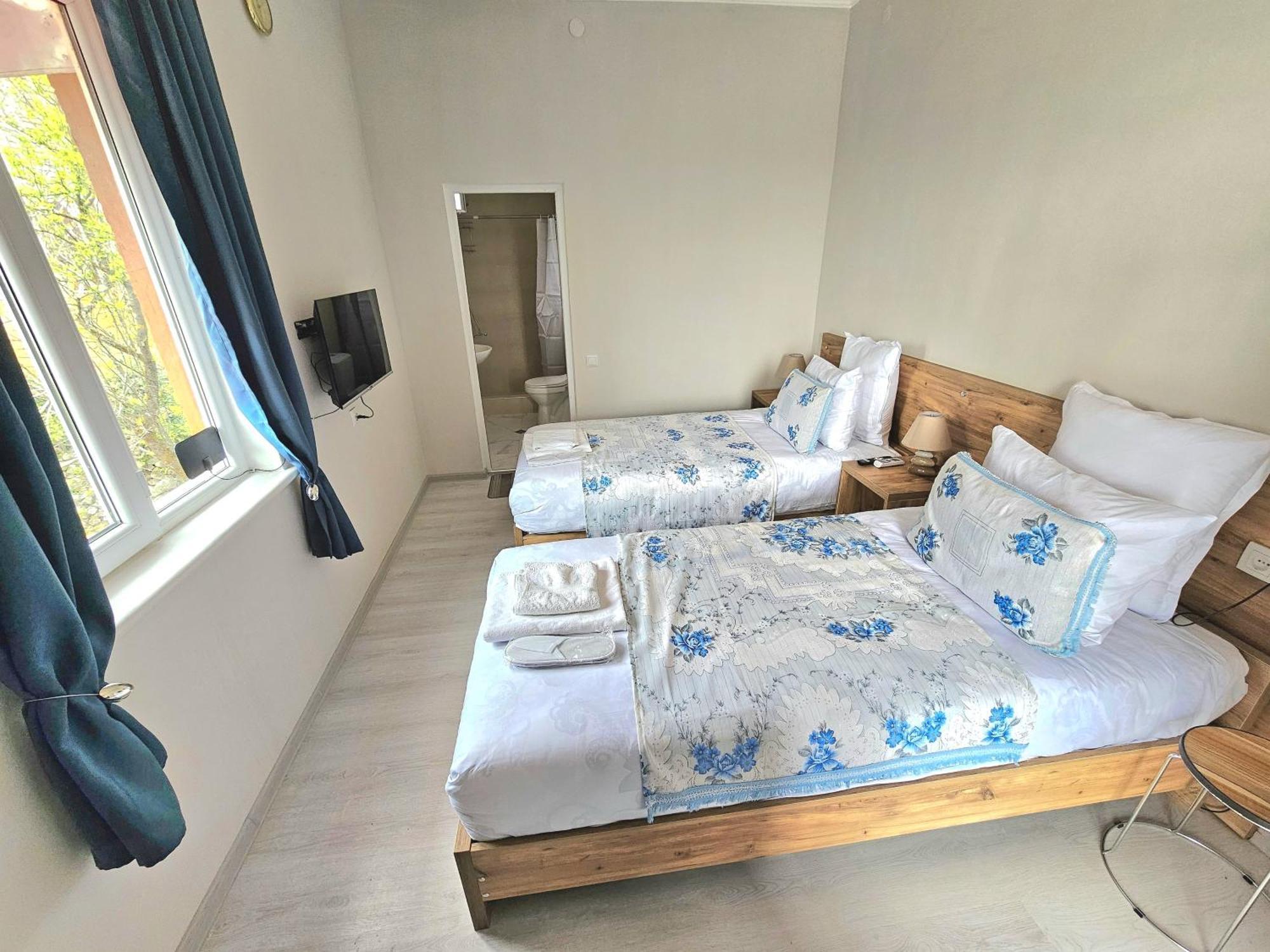 Hilltop Guest House Kutaisi Eksteriør bilde