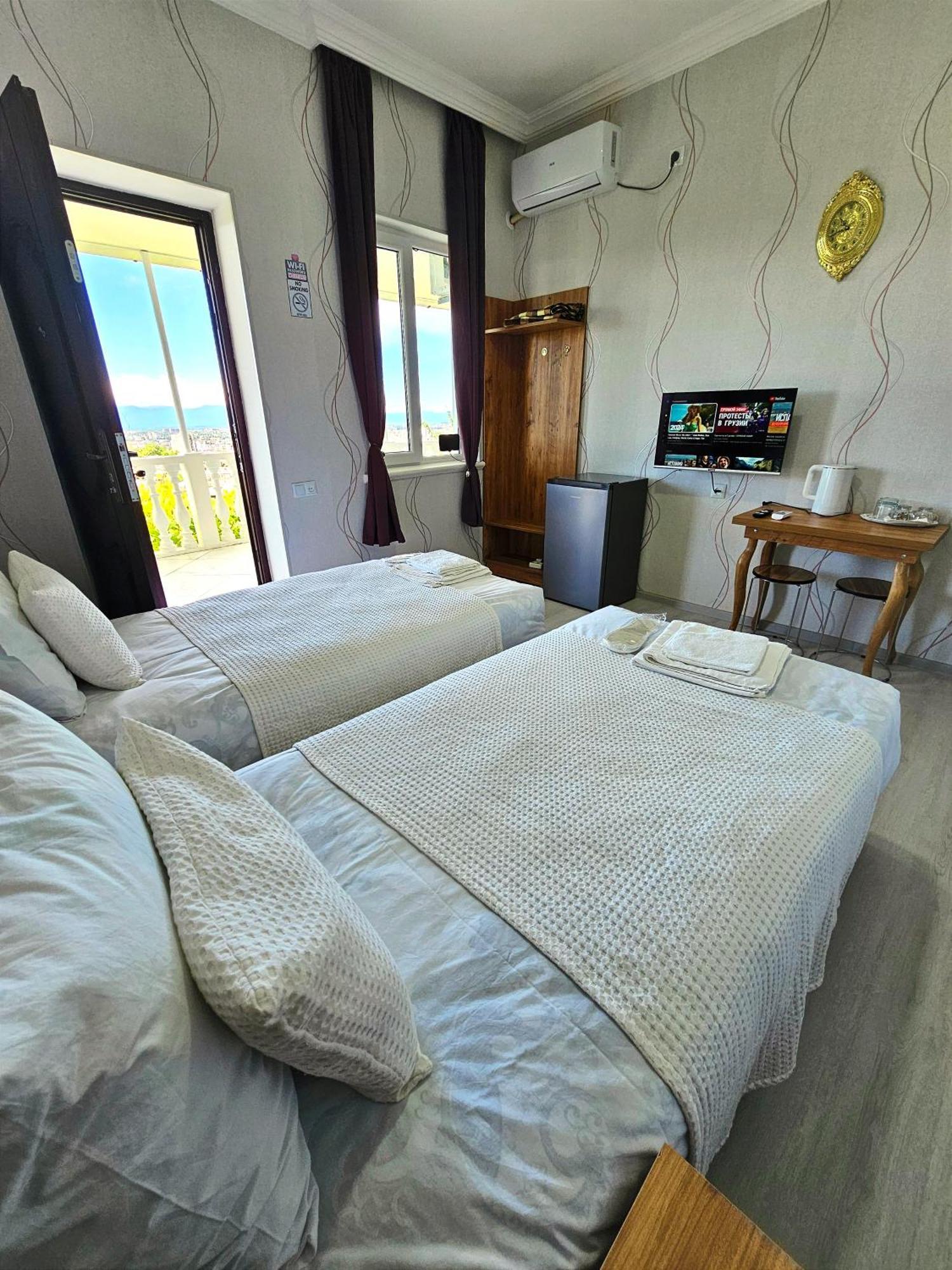 Hilltop Guest House Kutaisi Eksteriør bilde